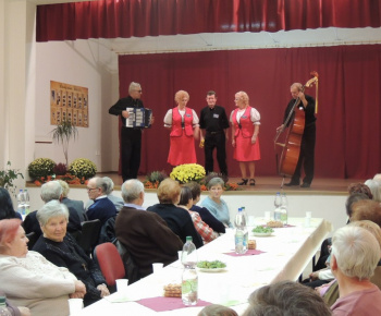 Posedenie s dôchodcami 26.10.2015