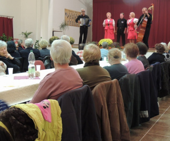 Posedenie s dôchodcami 26.10.2015