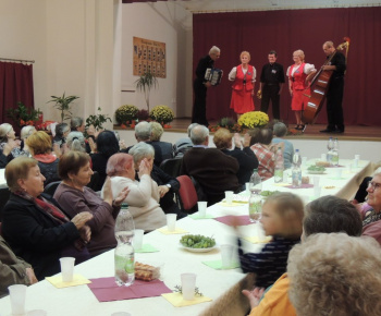 Posedenie s dôchodcami 26.10.2015