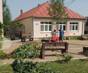 Stavanie mája 2013