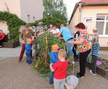 Stavanie mája 2013