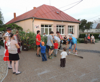 Stavanie mája 2013