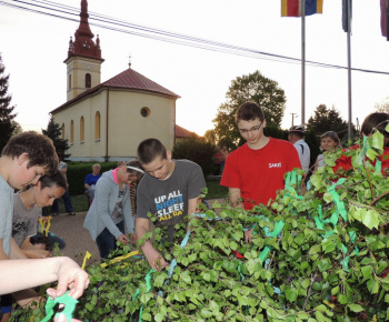 Stavanie mája 2013