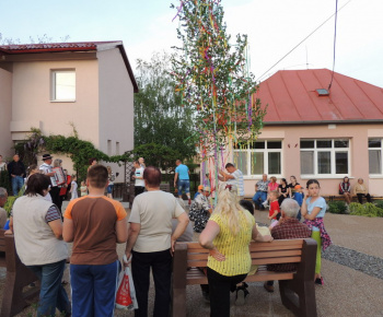 Stavanie mája 2013