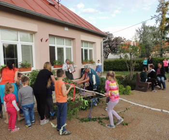 Máj 2014