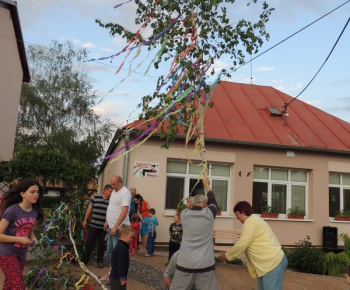Máj 2014