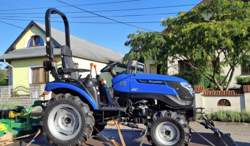 Technické vybavenie pre podporu triedenia komunálneho odpadu v obci Hažín   Obdržanie malotraktoru