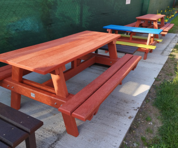 Oddychová zóna pri komunitnom centre v obci Hažín