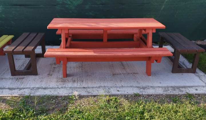 Oddychová zóna pri komunitnom centre v obci Hažín