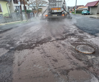 Rekonštrukcia časti miestnych komunikácii v obci Hažín