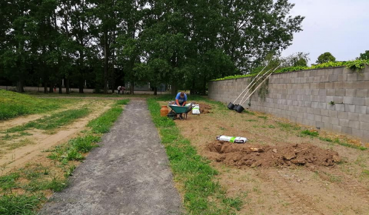 Projekt KSK : Hažín - revitalizácia obce - Komunitná prírodná zá
