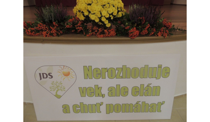 26.10.2015 MESIAC ÚCTY K STARŠÍM